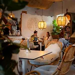 Bed and breakfast Ouder-kind Droomzacht - Kunstkamer Epe
